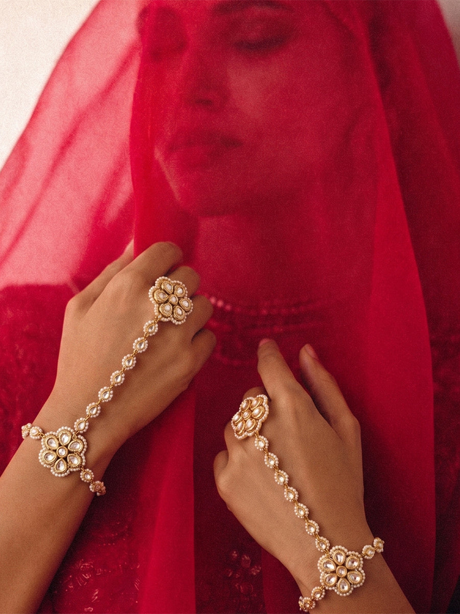 Meera Hand Harness / Bracelet-White