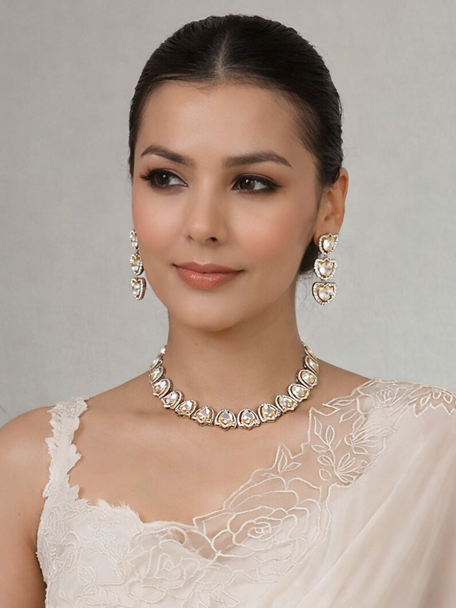 Komal Necklace Set - Metallic