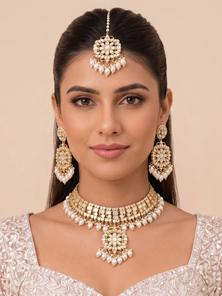 Vartika Bib Necklace Set - Ivory