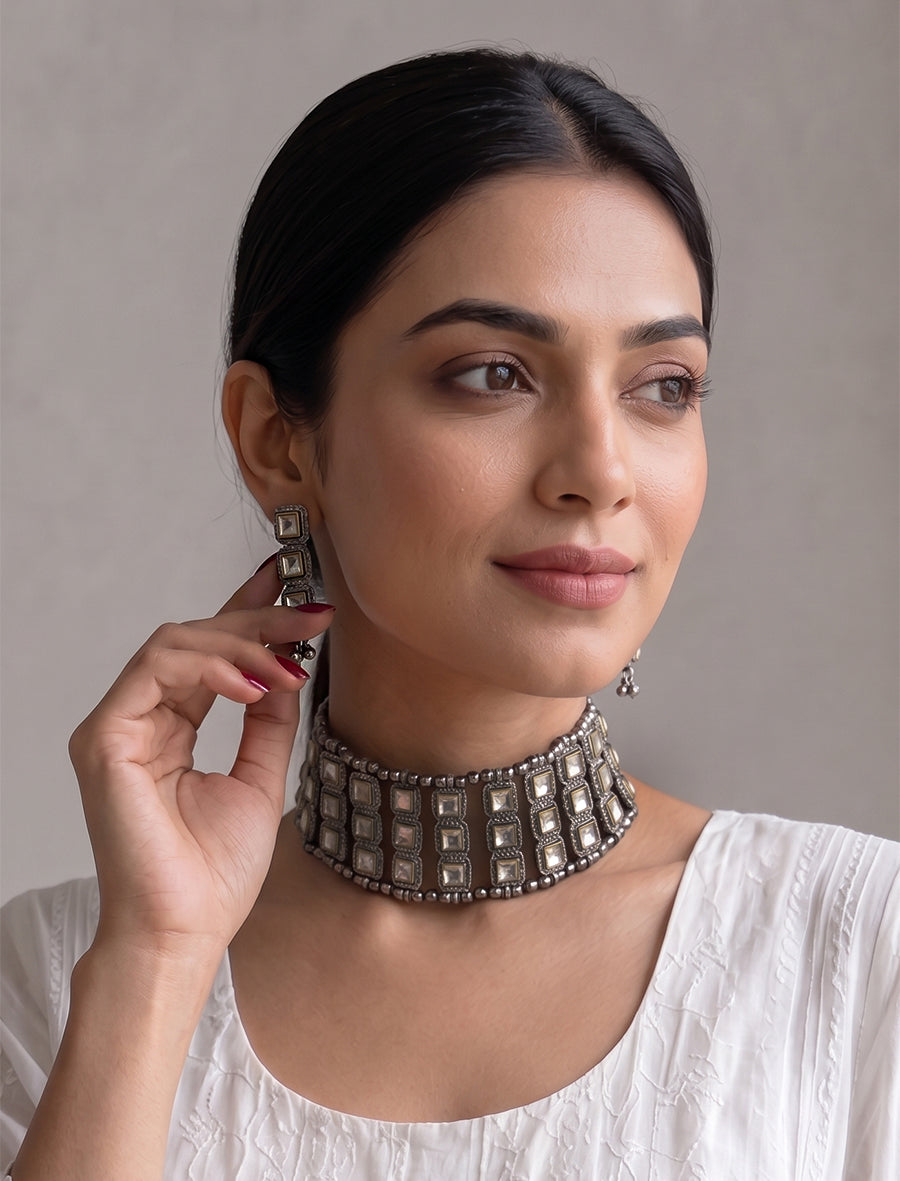 Ushmi Choker Necklace Set-Metallic