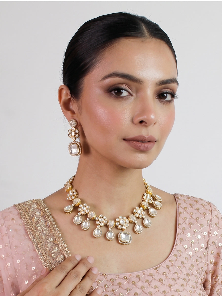 Vrishti Bib Necklace Set