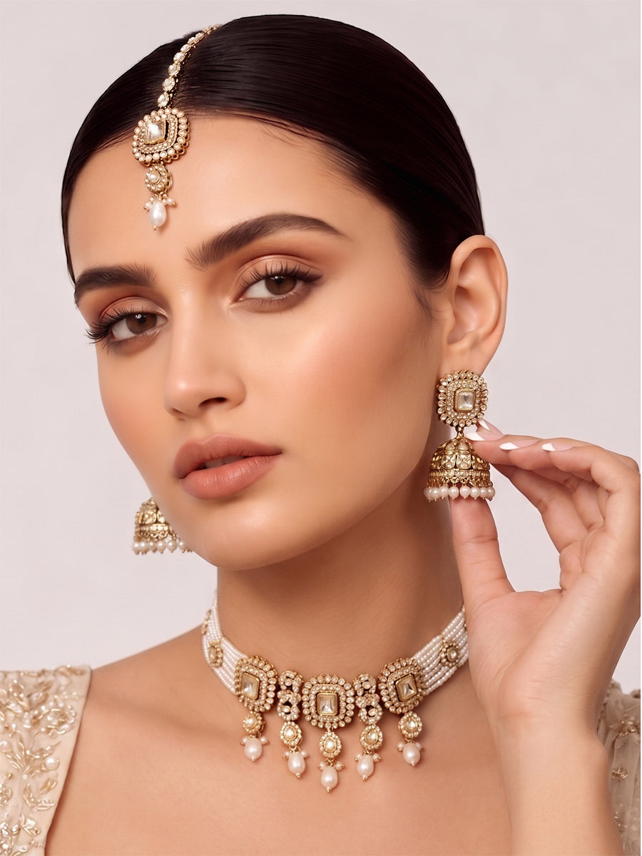 Jivika Choker Necklace Set - GOld 
