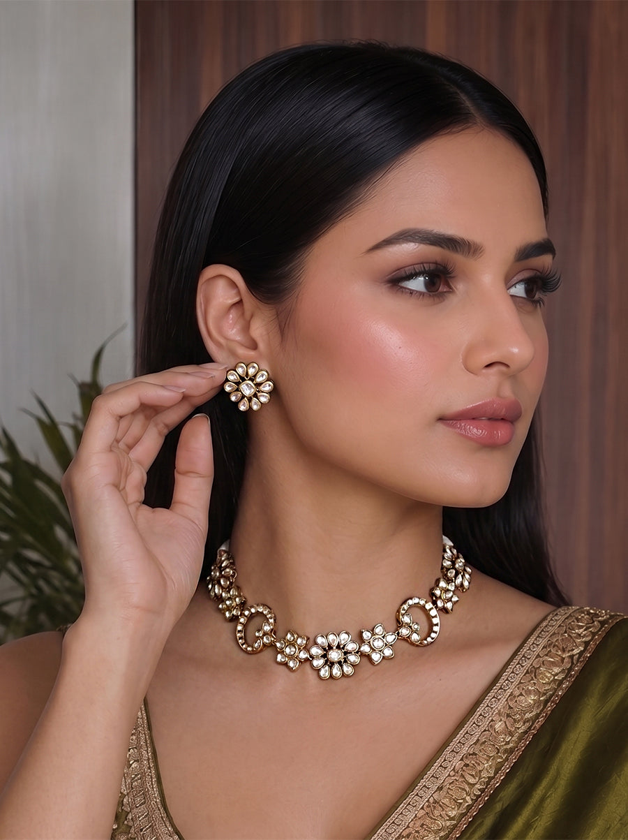 Kanvika Choker Necklace Set-Gold