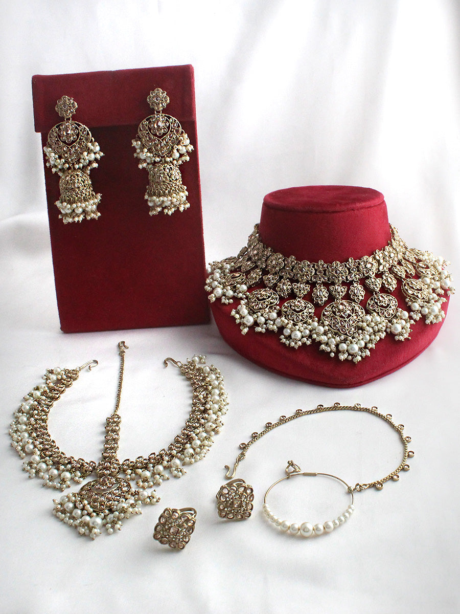 Nivika Bridal Set-Gold