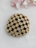 Sharvi Kundan Bun- gold 