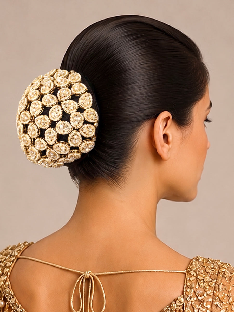 Sharvi Kundan Bun- gold 