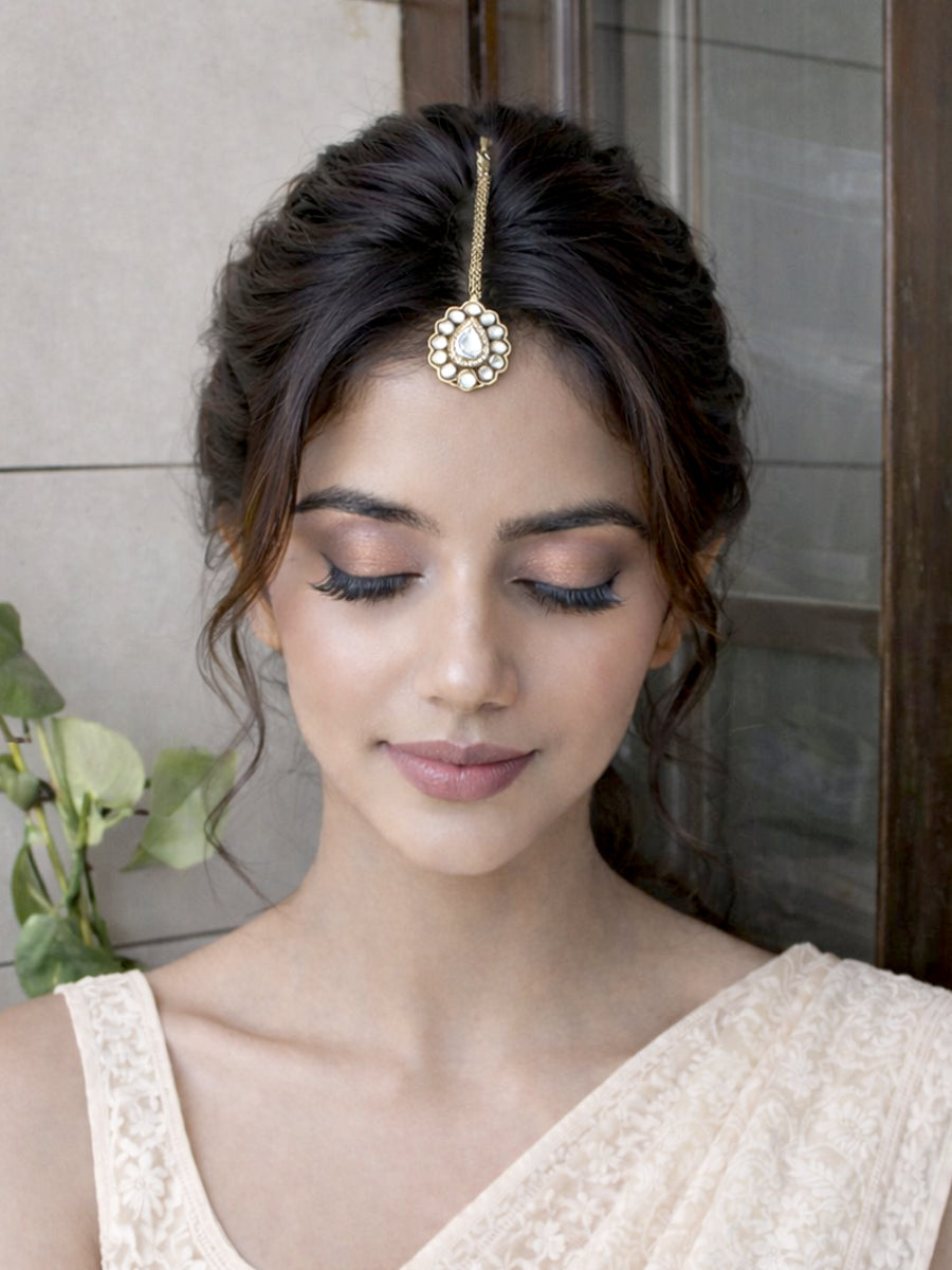 Itisha Maang Tikka