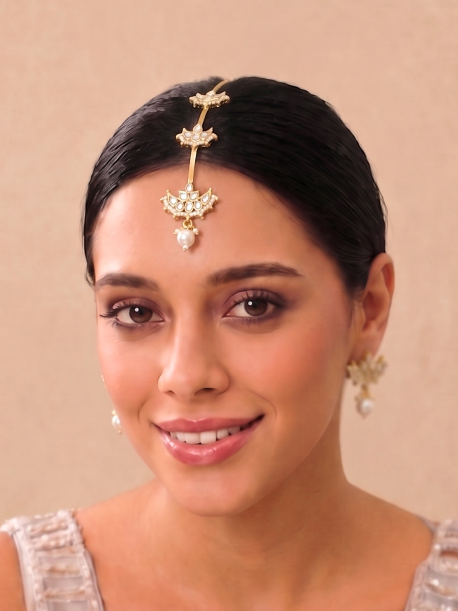 Nitya No Pins Maang Tikka-Gold