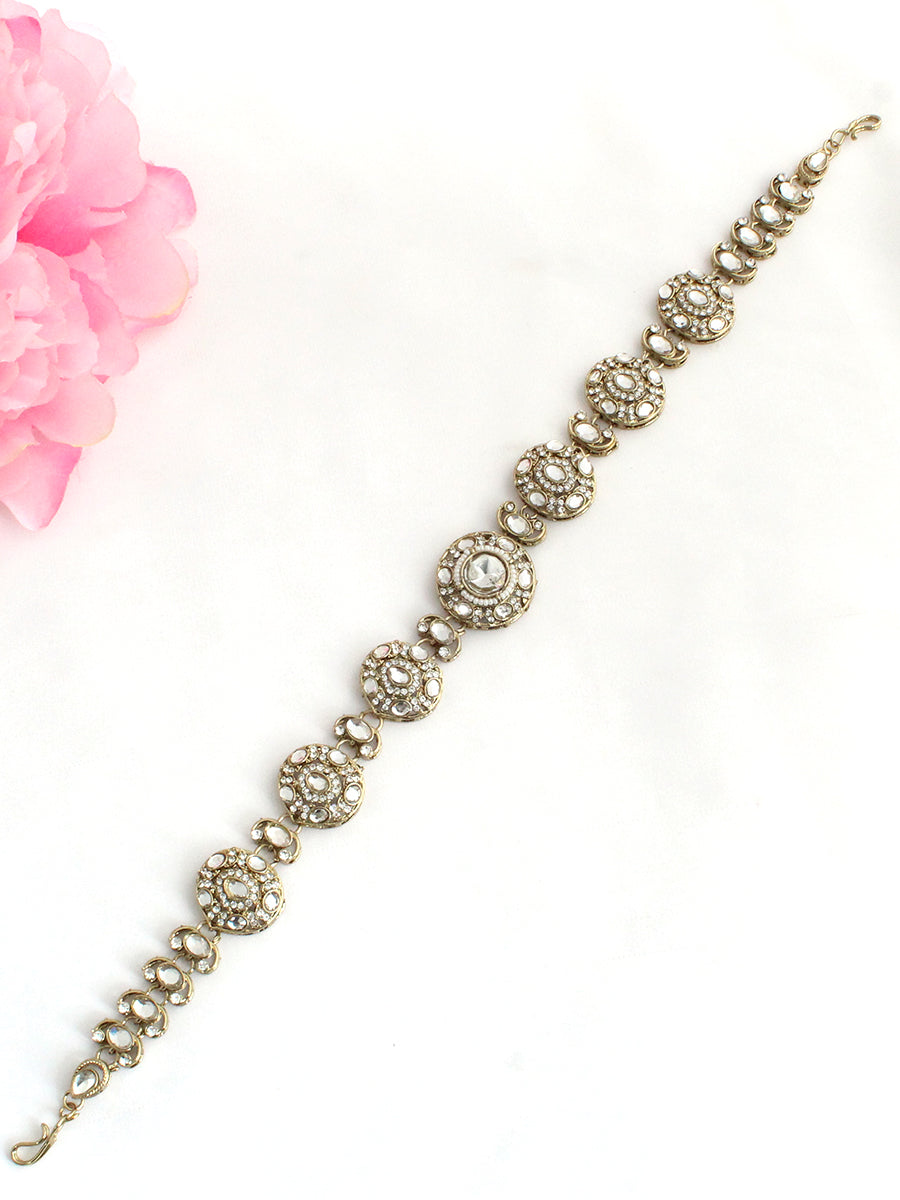 Avisha Sheeshphool / Headpiece-White