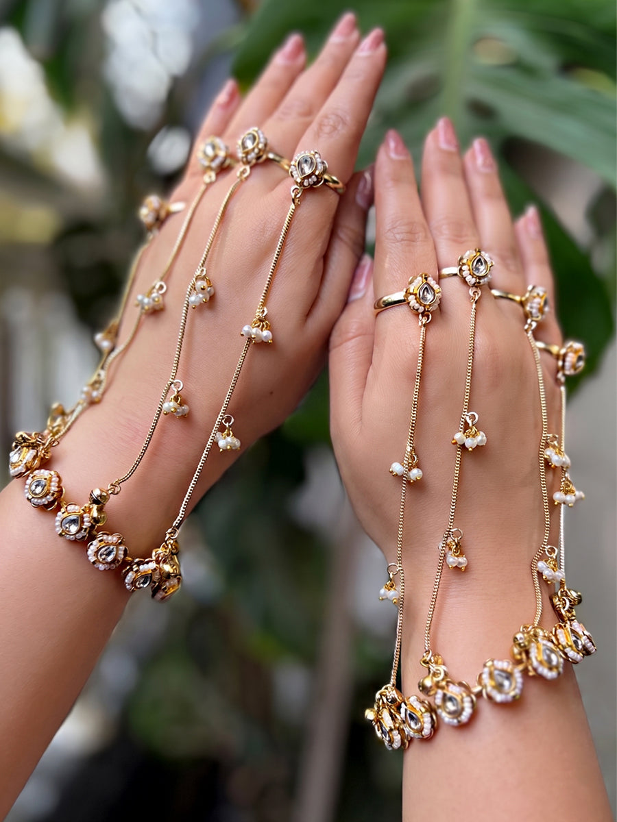 Urjita Hand Harness / Bracelet (Hathphool)