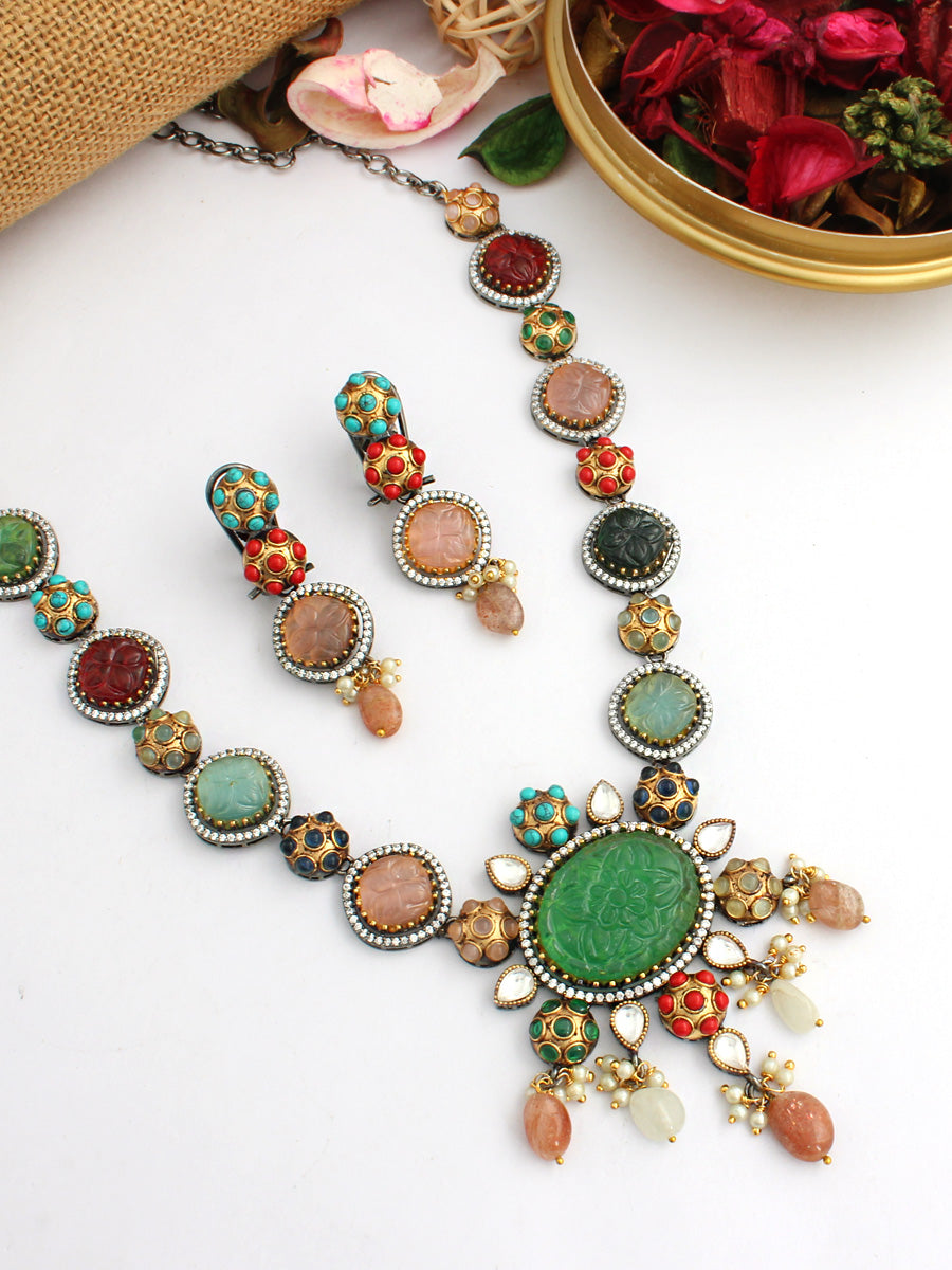 Indira Necklace Set - multicolor

