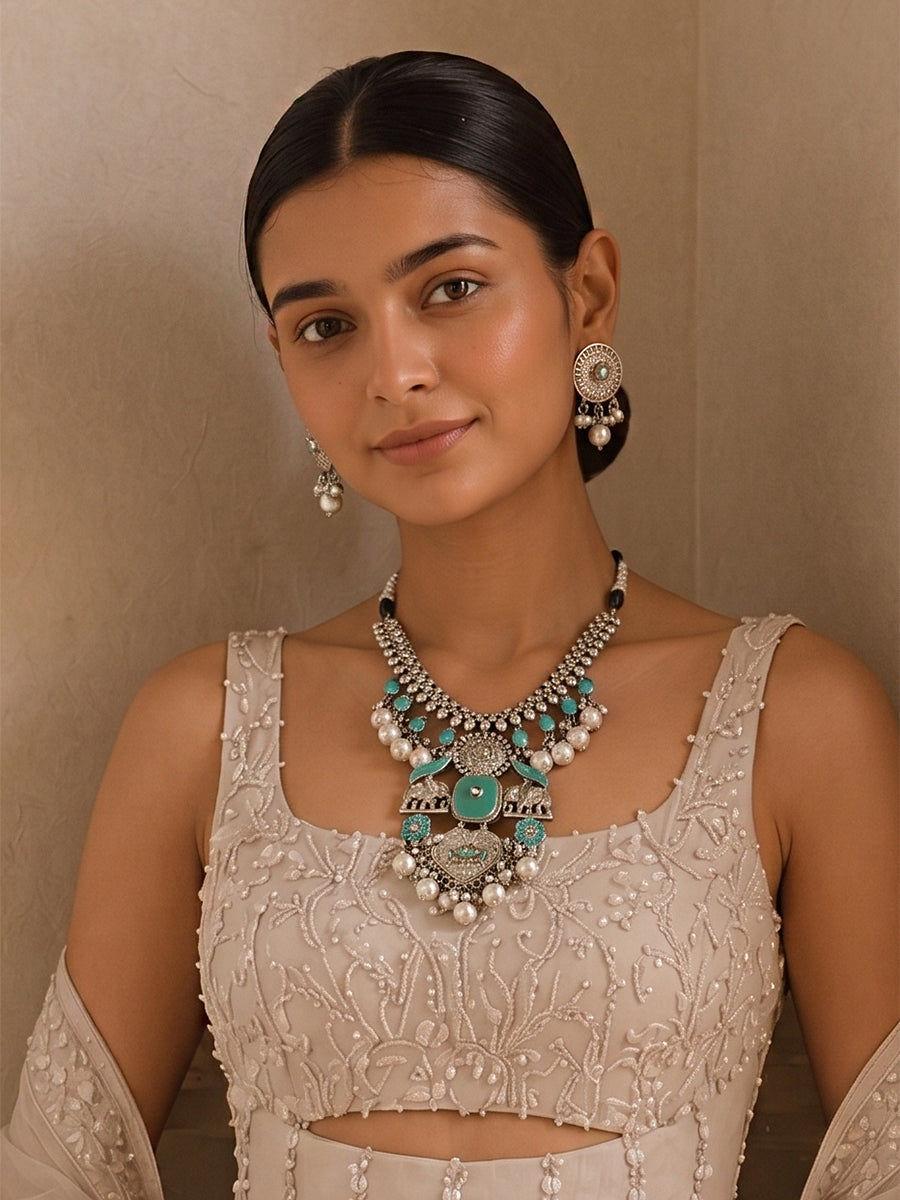 Vaishali Necklace Set
