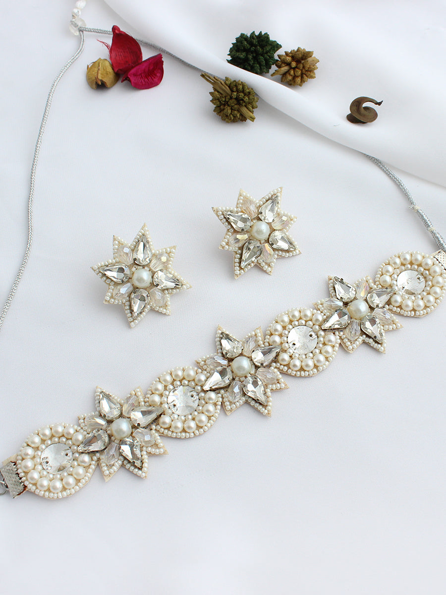 Sara Choker Necklace Set-Pearl
