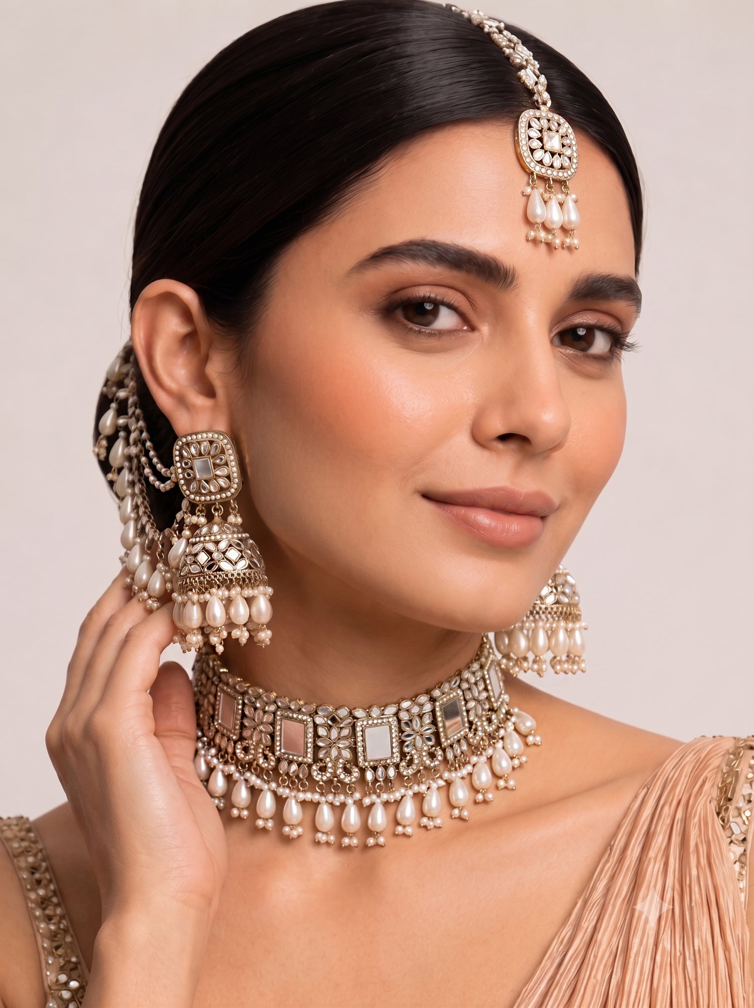 Rasika Mirror Necklace Set-Pearl