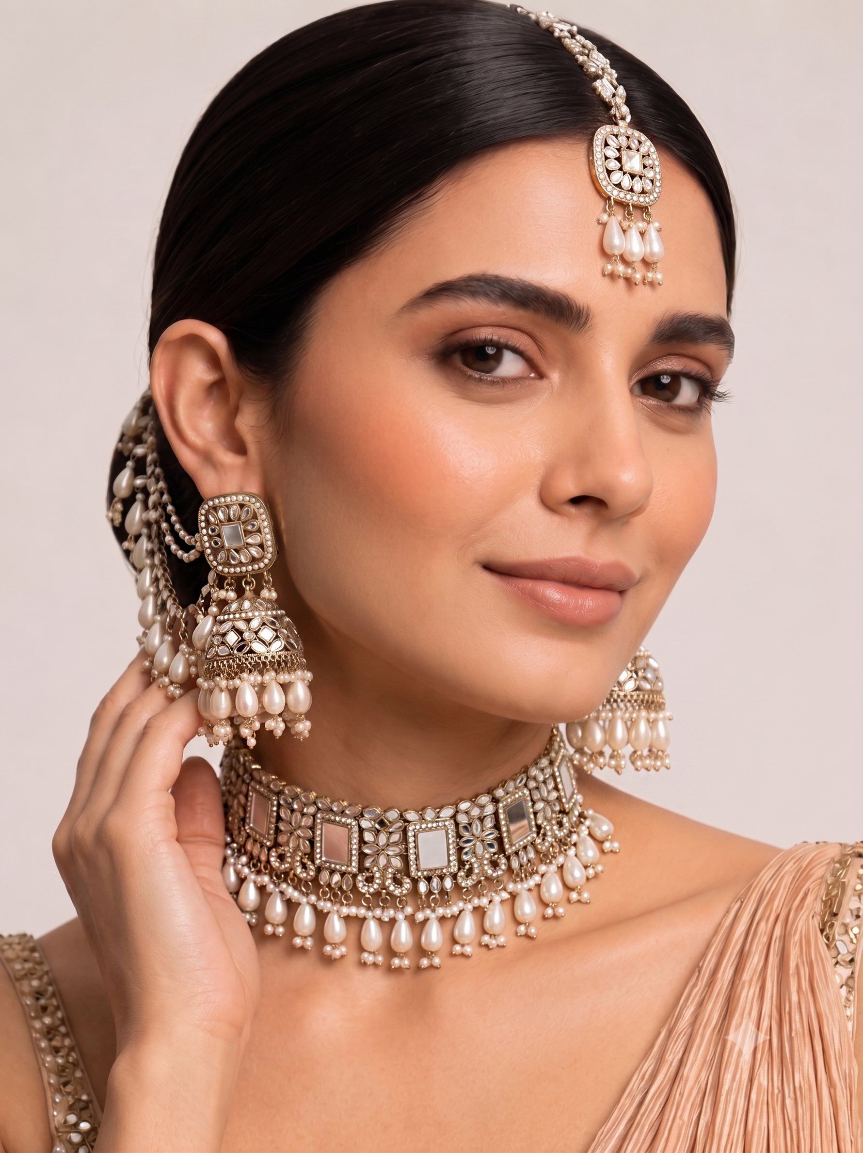 Rasika Mirror Necklace Set-Pearl