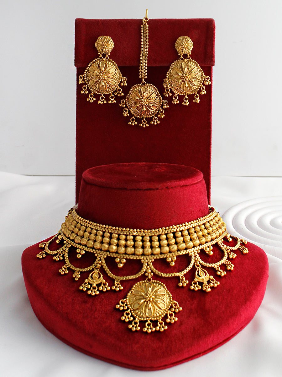 Umika Choker Necklace Set