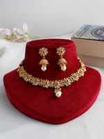 Menka Necklace Set