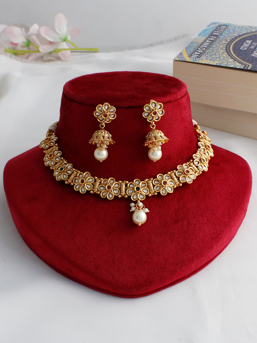 Menka Necklace Set