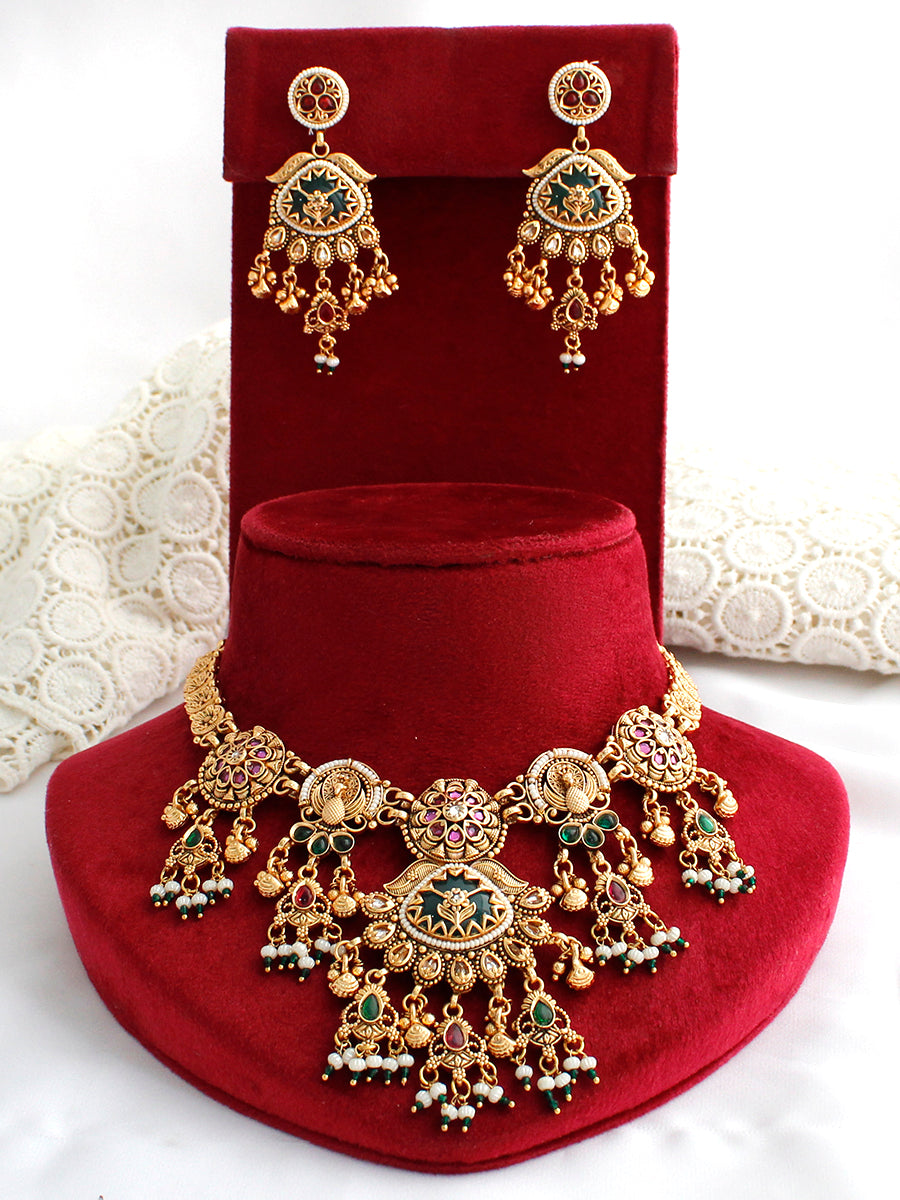Ritanshi Bib Necklace Set 