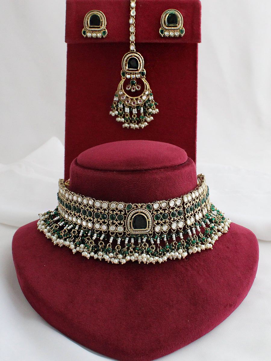 Shanvi Choker Necklace Set