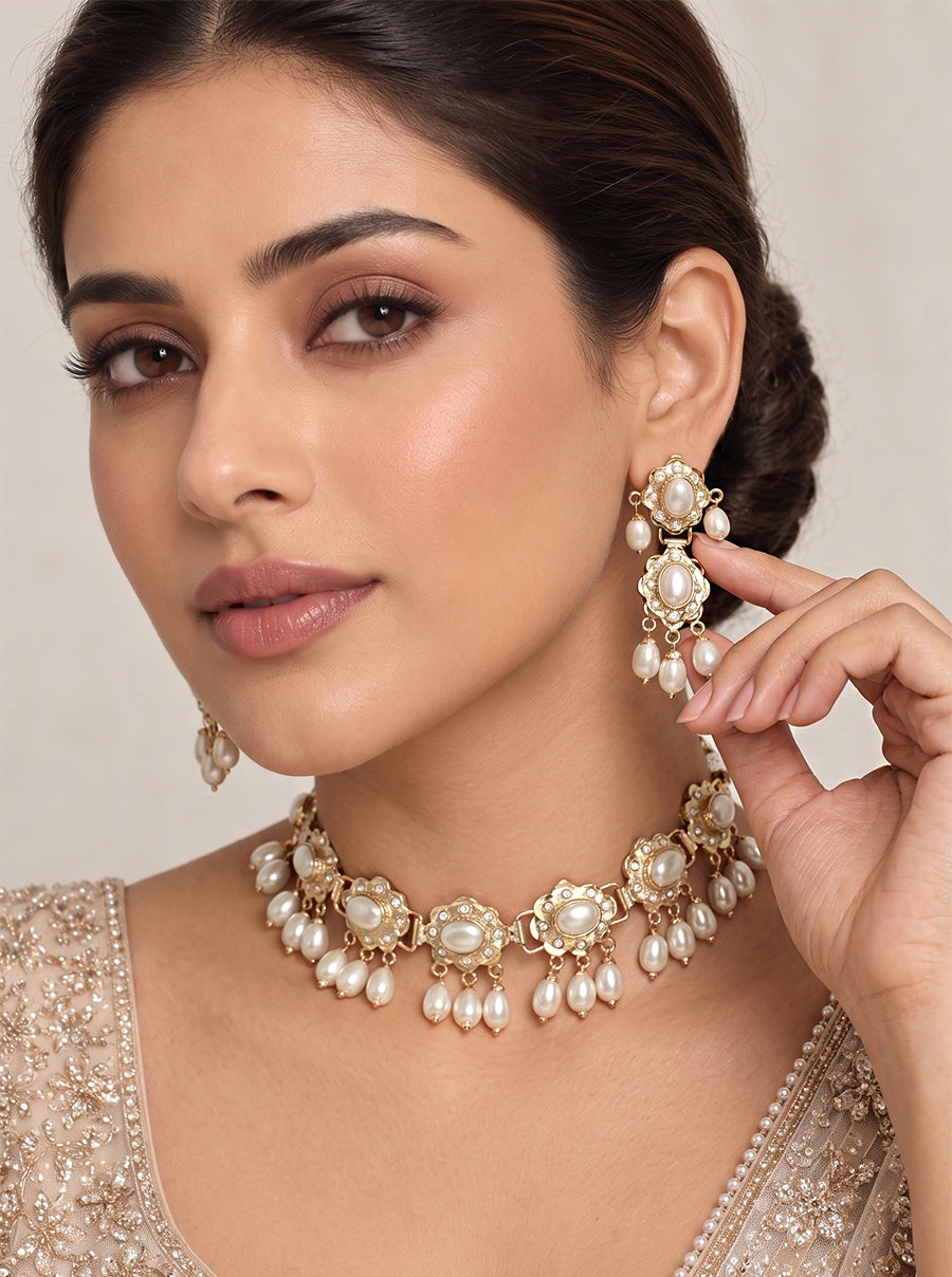 Falak Jadau Choker Necklace Set-Gold