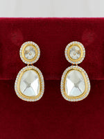 Malvika Earrings golden